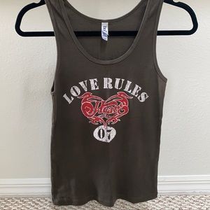 Heart Love Rules Band Tank 🎶🎸❤️